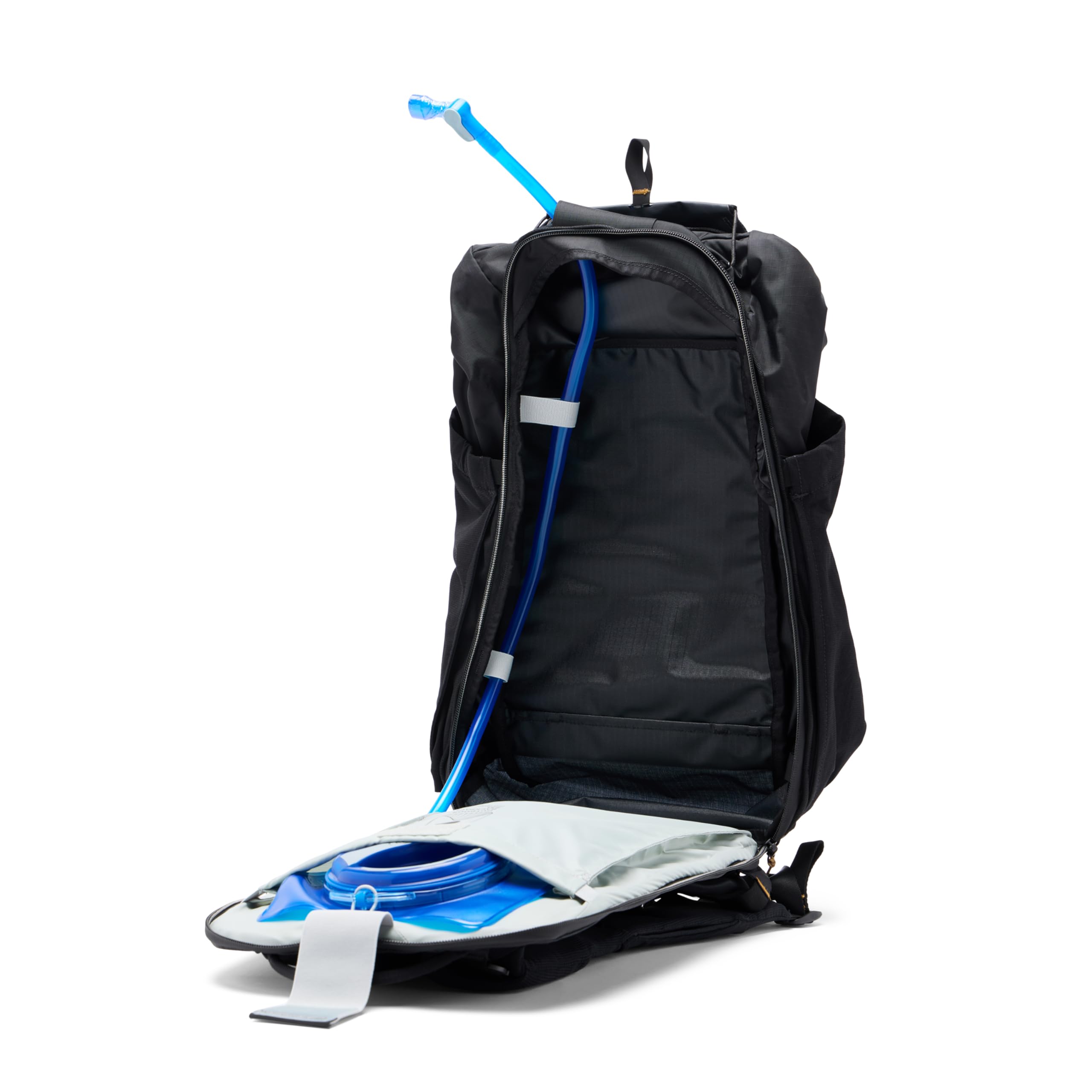 Outdoor 25L Backpack by Peak Design - Image 3