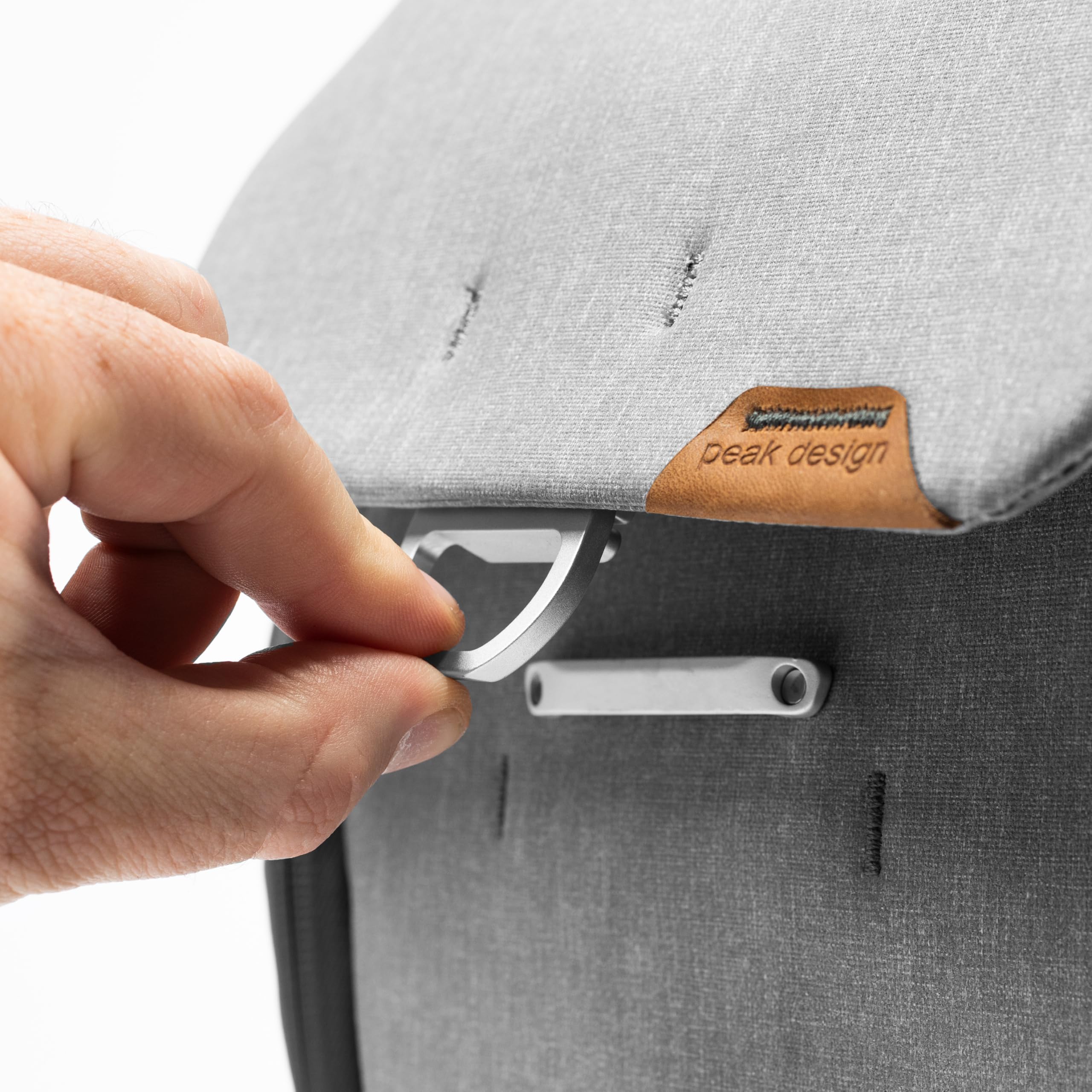 Peak Design Everyday Backpack 20L, Ash, MagLatch Top, Dual Side Access, FlexFold Dividers, Fits 15" Laptop, For Camera Carry, Daily Commutes or Travel, Versatile Backpack for Men and Women - Image 6