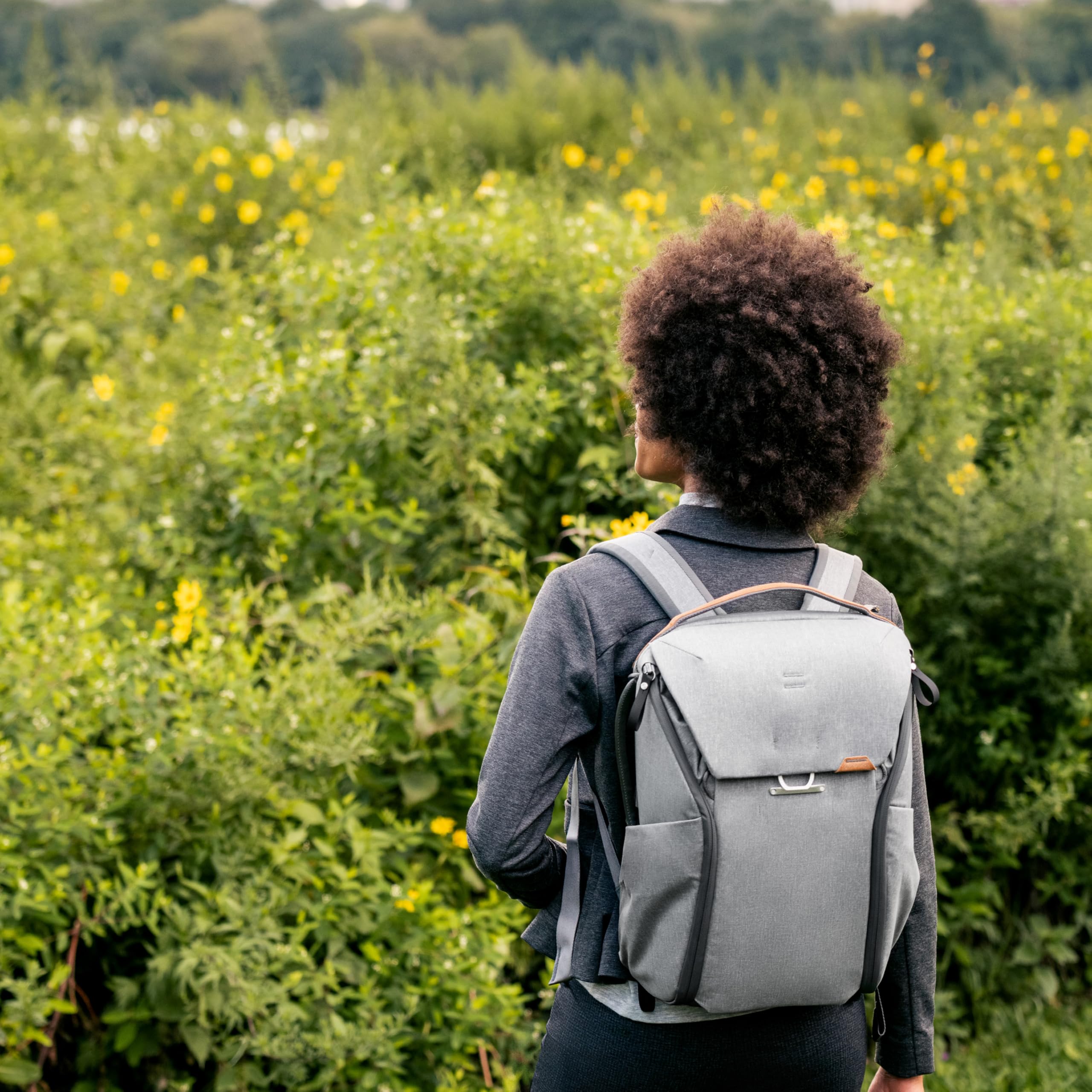 Peak Design Everyday Backpack 20L, Ash, MagLatch Top, Dual Side Access, FlexFold Dividers, Fits 15" Laptop, For Camera Carry, Daily Commutes or Travel, Versatile Backpack for Men and Women - Image 8