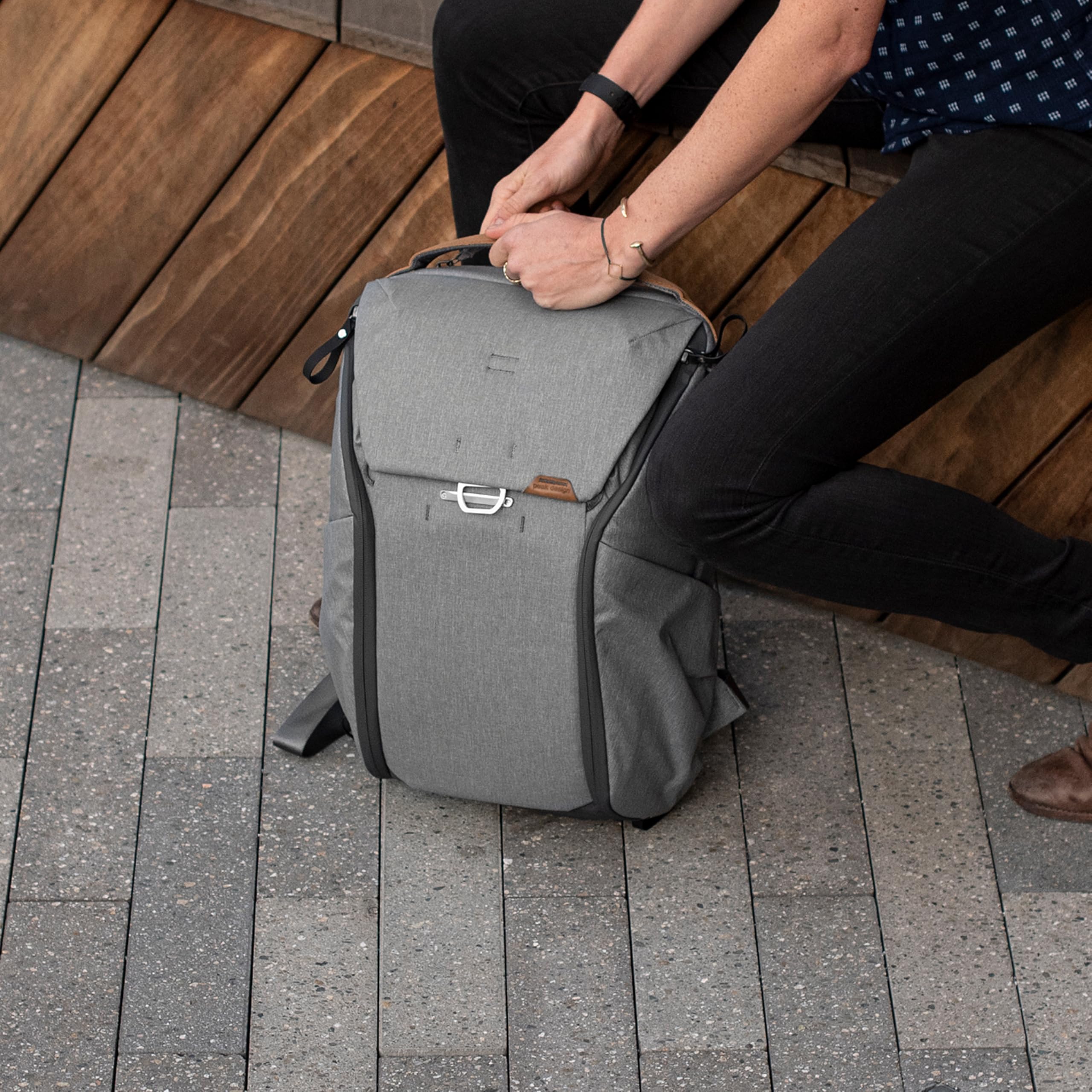 Peak Design Everyday Backpack 20L, Ash, MagLatch Top, Dual Side Access, FlexFold Dividers, Fits 15" Laptop, For Camera Carry, Daily Commutes or Travel, Versatile Backpack for Men and Women - Image 9